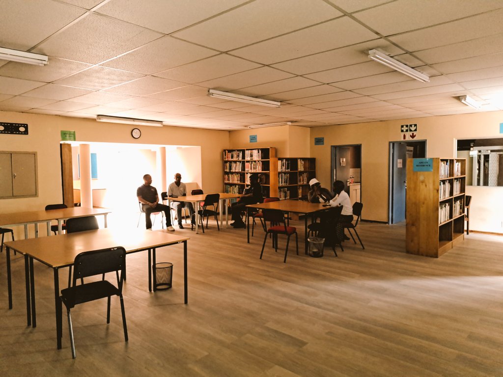CityofJoburgZA's tweet photo. @LubaMagwentshu @Eunice_Mgcina More snaps from the facility. #JoburgLibraries | #JoburgServices | #CoJEvents ^LM https://t.co/9ttUqj5KRG