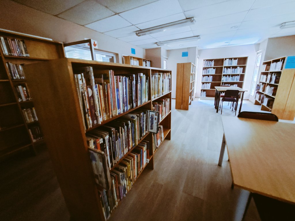 CityofJoburgZA's tweet photo. @LubaMagwentshu @Eunice_Mgcina More snaps from the facility. #JoburgLibraries | #JoburgServices | #CoJEvents ^LM https://t.co/9ttUqj5KRG