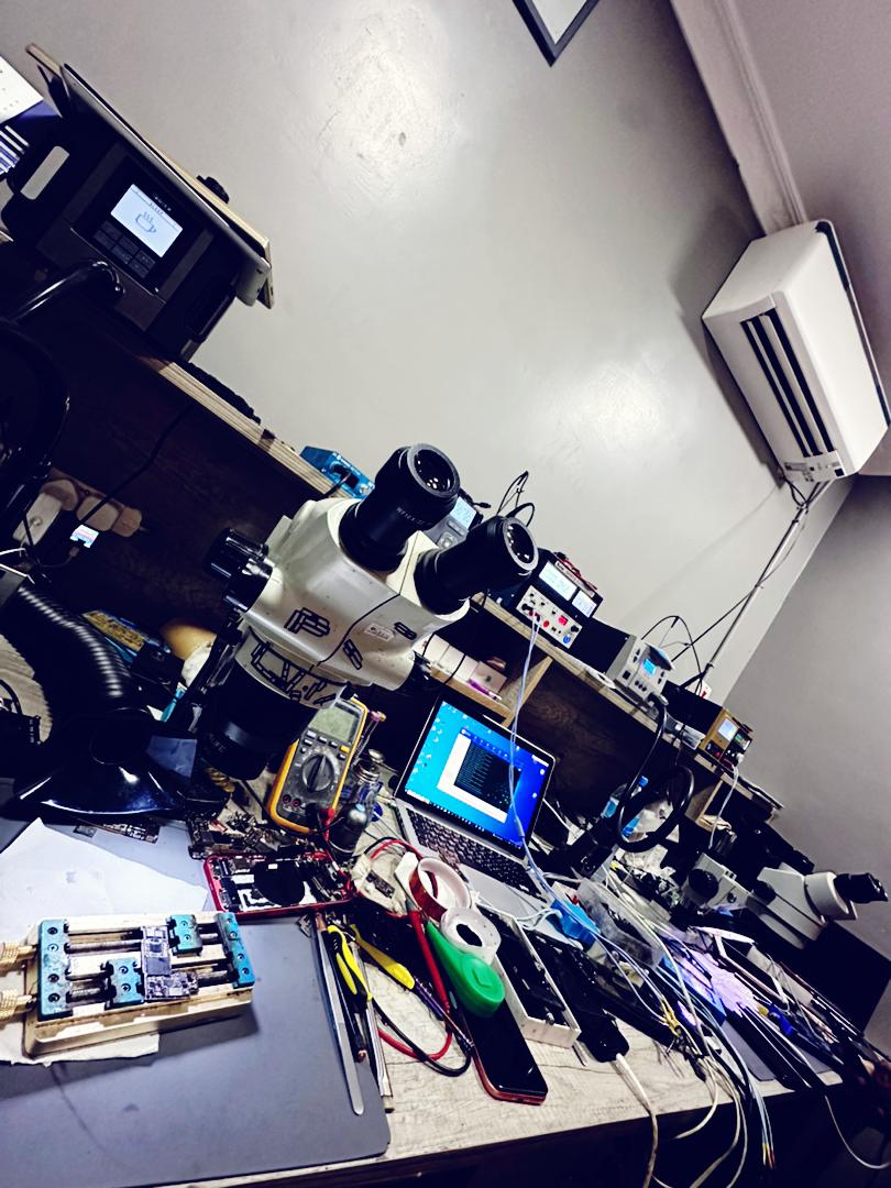 mjomba__nimama's tweet photo. MJOMBA NI MAMA STORE 🖇️
Phone repairTz
🔹Vioo vyote
🔹Battery zote
🔹Charging system
🔹Camera
🔹Mic , speaker
🔹No service
🔹Touch Ic
🔹 Audio Ic
Ubungo External Garage
0789456054
#FundiSimuTz
#SmartPoint https://t.co/FuOEgATCJX