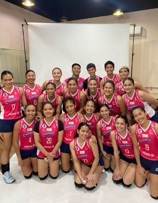 chelkeepers96's tweet photo. Can't wait to see you all playing again inside the court my CREAMLINE girls! 🩷 No major injuries for this year please 🙏

#PVLMediaDay #PVL2024 #CreamlineCoolSmashers https://t.co/N5w7EKbs2K