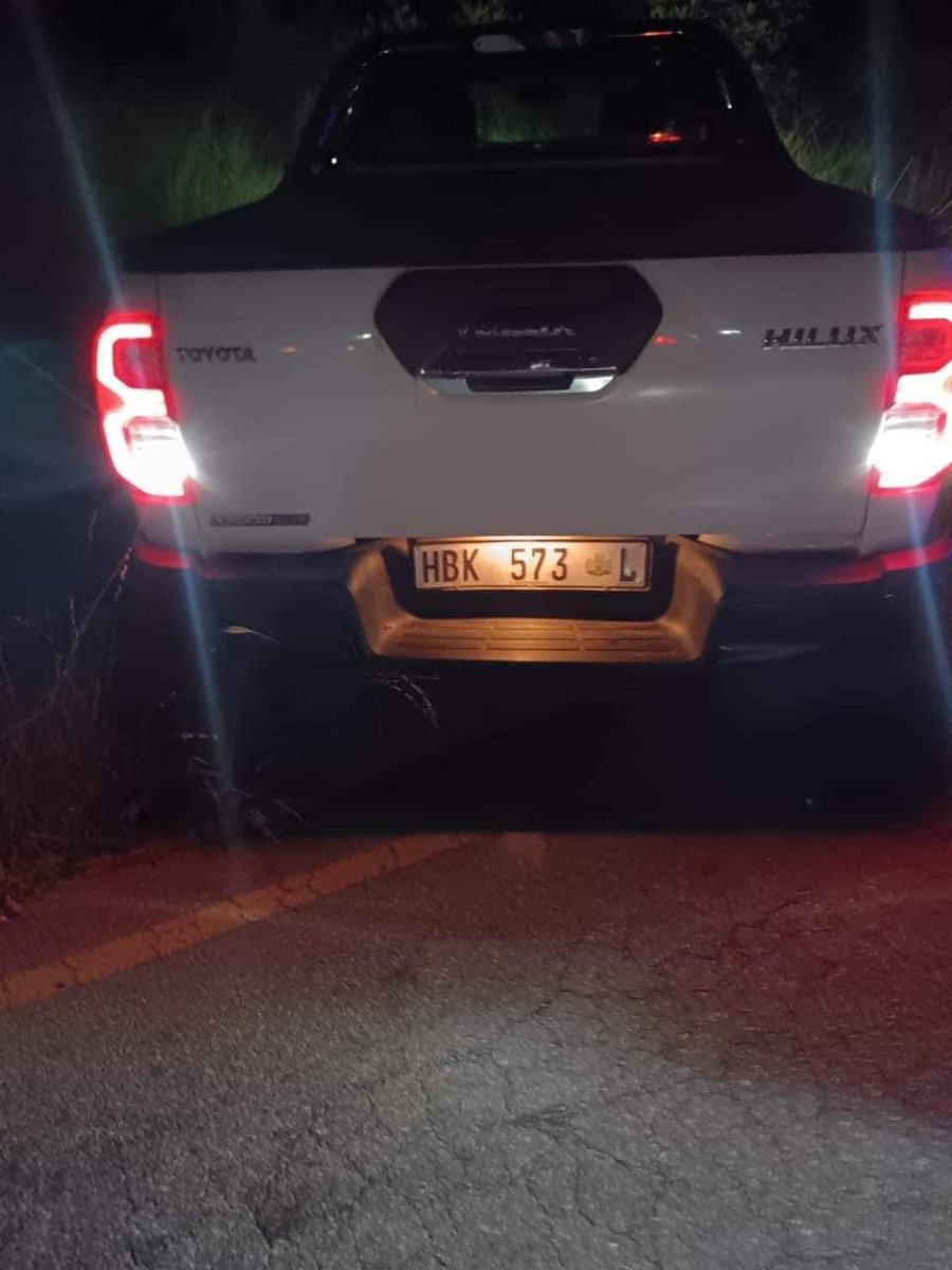 BREAKING NEWS | The Toyota Hilux HBK 573 L that was reported to have been hijacked earlier at Julisburg has been Found at Hoedspruit by Farm Watch. Developing story #TzaneenVoice