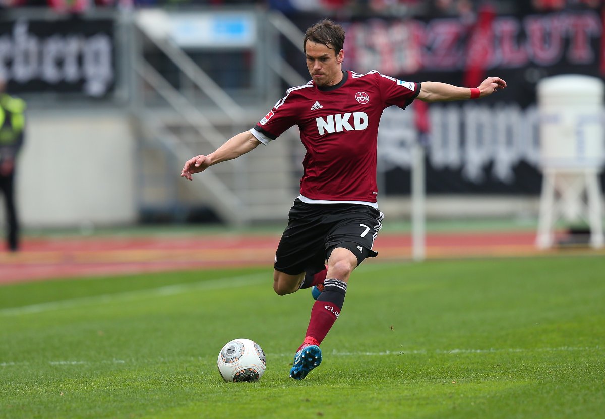 1_fc_nuernberg's tweet photo. 7⃣9⃣ Spiele absolvierte Markus #Feulner für den Club.
Heute gratulieren wir ihm zum 42. Geburtstag. Alles Gute und viel Gesundheit! 🥳
#fcn https://t.co/9TPRr4T5kH