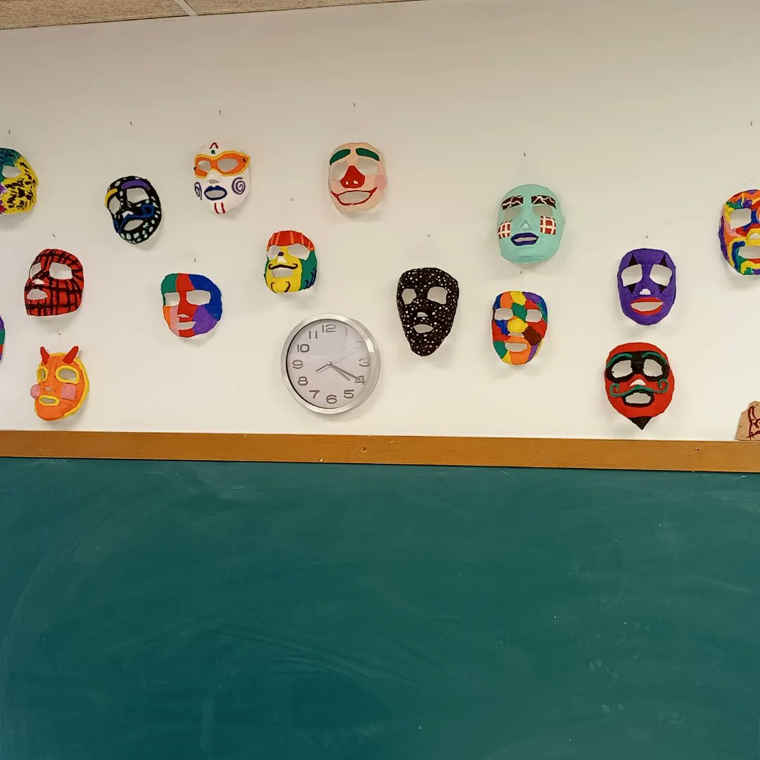 UECPNOLLEIDA's tweet photo. Des de la UEC de Lleida celebrem el Carnaval realitzant un mural i unes màscares fantàstiques!!! #alauecfemcoses #carnaval2024 #carnestoltes2024 #artsplastiques #Prosec #AssociacioProsec #AccioSocial #PromocioCultural @educaciocat @assocprosec https://t.co/sJhrvFcEGC