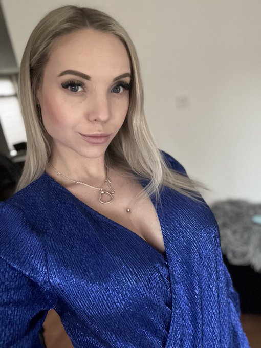 Happy Monday🥰 https://t.co/10HN48y539