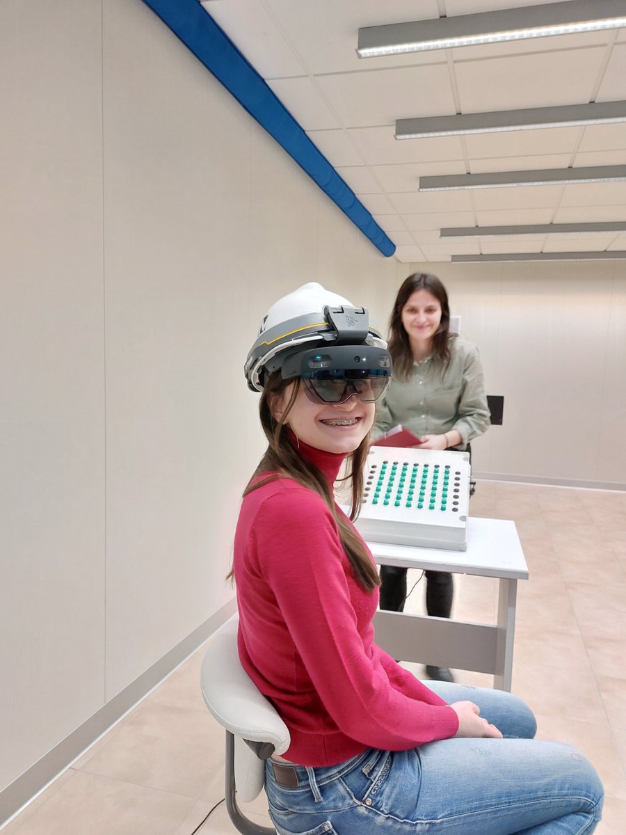 AssistIot's tweet image. #LearnaboutASSISTIoT: ASSIST-IoT partners have just completed the final validation activities of the Smart Safety of Workers pilot. All tests were successful. @EU_CloudEdgeIoT @hipeac @EU_Growth