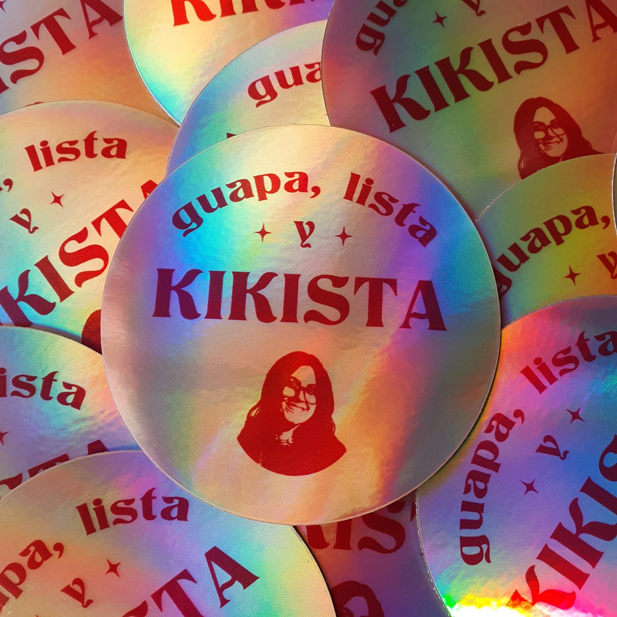 lilisdsigns's tweet photo. guapa, lista y kikista 💋
ya puedes conseguir tu pegatina holográfica de chiara aqui: https://t.co/EteIFDyBPA
#KiVi12F #OTDirecto12F https://t.co/mJPUckrvYR