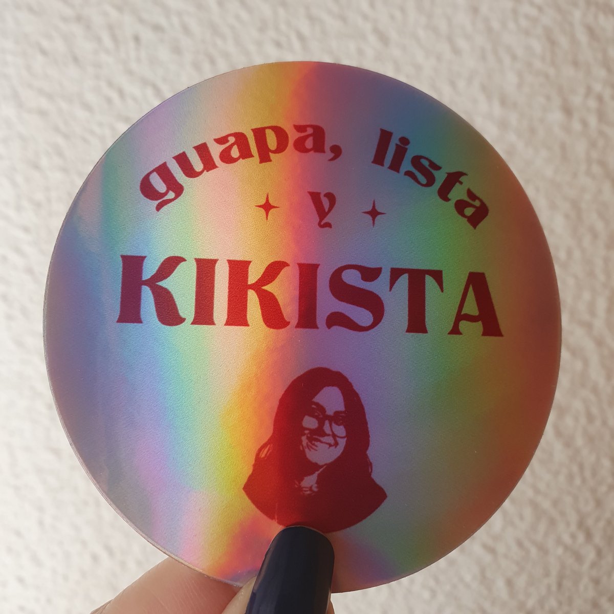 guapa, lista y kikista 💋
ya puedes conseguir tu pegatina holográfica de chiara aqui: lilisdsigns.bigcartel.com/product/pre-or…
#KiVi12F #OTDirecto12F