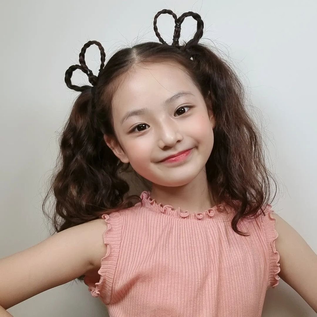 이 날 서원이 진짜 너무 사랑스럽고 귀엽지 않니…😻😻

#UNIS #유니스 #SEOWON #임서원