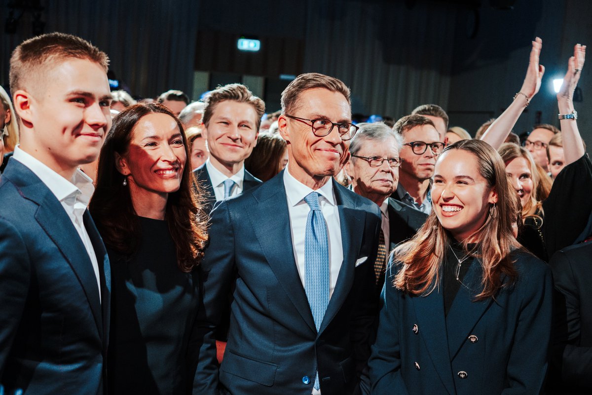 Vi gratulerar Finlands nya president  Alexander Stubb <a href="/alexstubb/">Alexander Stubb</a>!  Han har tidigare varit både statsminister, utrikesminister, europaminister och finansminister i Finland och också fungerat som nordisk samarbetsminister. Han tillträder den 1 mars.