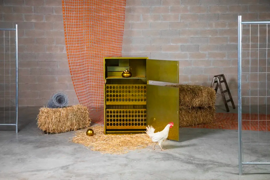 THEFARMparis's tweet image. 🕳 #DesignFocus : These contemporary chicken coops by artists are designed for urban homes
♟ Maria Cristina Didero via @wallpapermag 
••• wallpaper.com/design-interio…