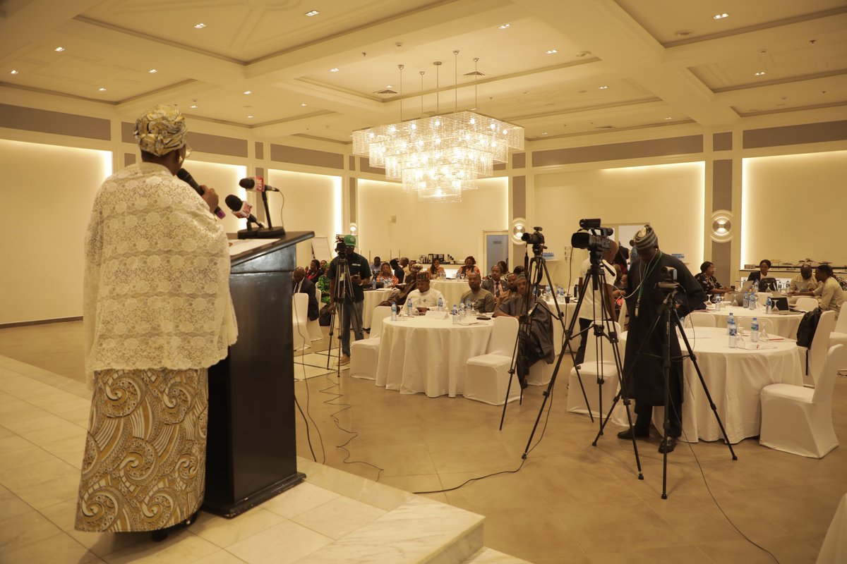 CS_SUNN's tweet image. The Head of Nutrition @Fmohnigeria Mrs. Ladidi Bako-Aiyegbusi (MNI) reveals 2 Million children in @NigeriaGov suffer from Severe Acute Malnutrition but only 2 out of every 10 affected children are currently receiving treatment @nmanigeria #LegislativeBreakfast