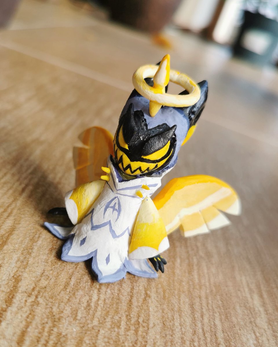 I found an ancient polymerclay and there was no other choice sorry
#HazbinHotel