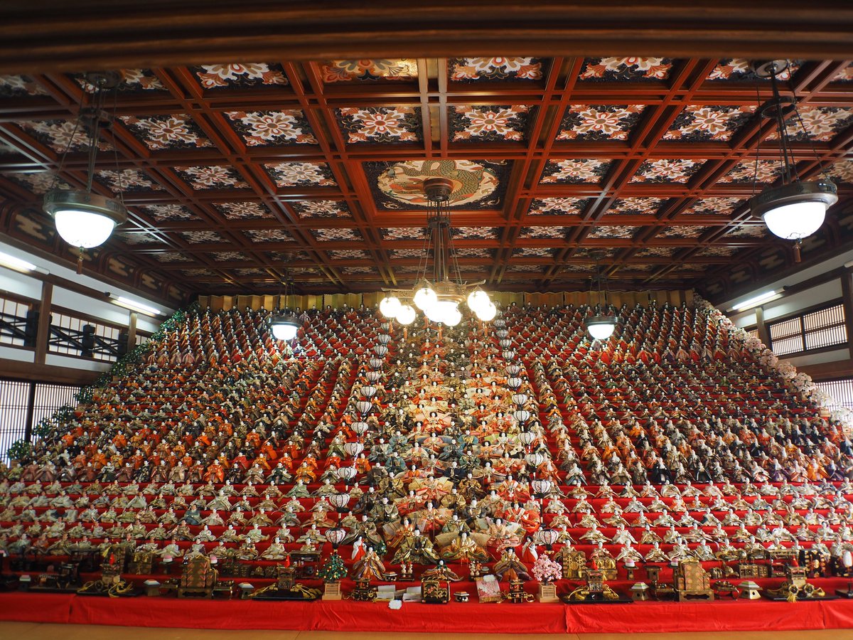 chiezoe0301's tweet photo. 来月は雛祭り🎎ですね。
静岡にある可睡斎には、1200体ものお雛さまたちが飾られていて、実際見るとすごい迫力でした😳
#３月
#雛祭り
#可睡斎
#1200体
#迫力 https://t.co/8BTOEOGutU