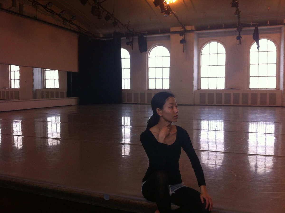 sgnrok2da's tweet photo. 뉴욕 SITI Company (2013) 시절의 #김신록 https://t.co/DldAumbwyC
