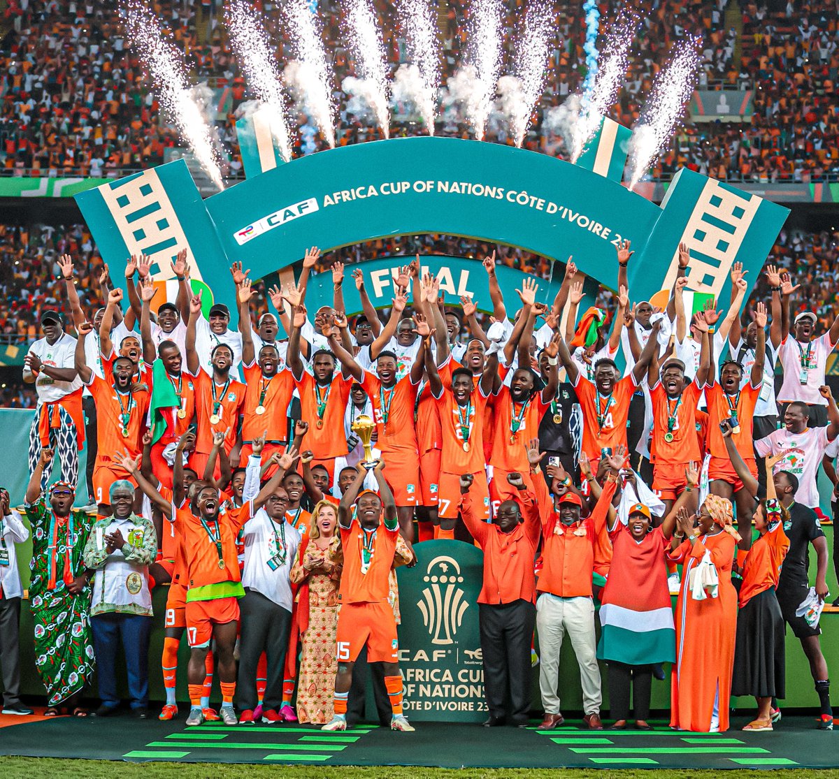 Félicitations à nos abonnés ivoiriens, qui viennent de remporter la Coupe d'Afrique des nations 2023 ! 👏🏾 . Le parcours de la Côte d'Ivoire 🇨🇮 est un exemple de résilience et de détermination, qui montre qu'il n'est jamais trop tard pour réussir. ✅ . #Askan #Can2023 #CoteDIvoire