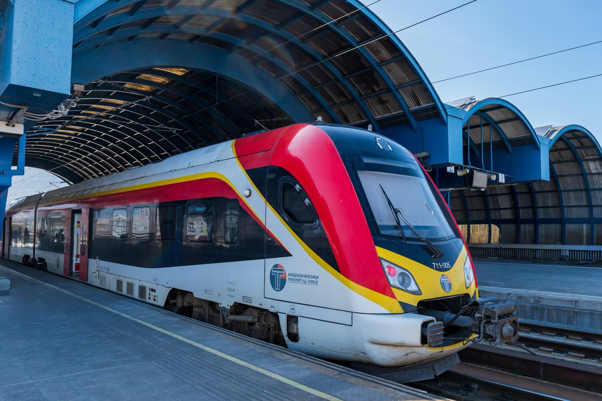 🇲🇰🇧🇬Together with our partners, we support the construction of the new rail link between #NorthMacedonia and #Bulgaria. This #GlobalGateway initiative will strengthen regional connectivity, boost the economy and foster sustainable transportation. 👉bit.ly/3OpM4ya