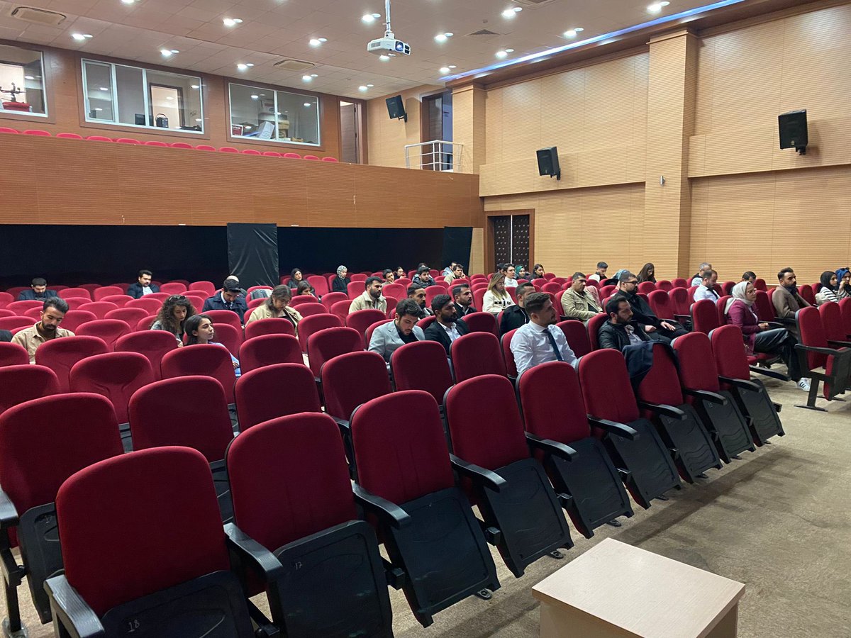 Şanlıurfa Baromuzda Avukat stajyerlerine İş Hukuku Kapsamında Kıdem ve İhbar Tazminatını ve pratikteki durumu anlattım. Genç meslektaşlarımızın ilgisi çok güzeldi. Hepsine başarılar diliyorum… <a href="/AltiparmakAvci/">Altıparmak/Avcı Avukatlık Ortaklığı</a> <a href="/cuneyd6parmak/">Cüneyd Altıparmak</a> <a href="/odtam/">Bora</a> <a href="/UrfaBarosu/">Şanlıurfa Barosu Başkanlığı</a> <a href="/TriaLegalTR/">TriaLegal</a> <a href="/emagduriyet/">e-magduriyet</a> <a href="/barolar/">Türkiye Barolar Birliği</a>