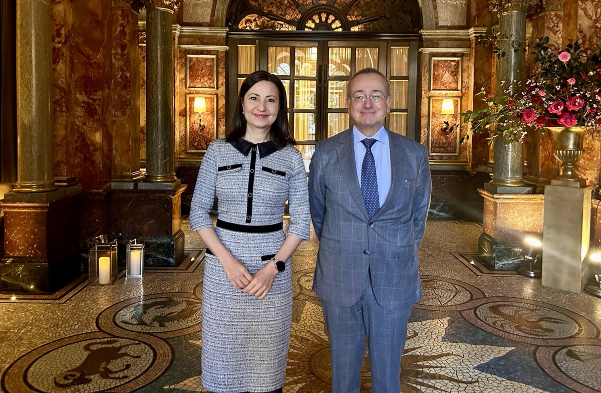 PedroSerranoEU's tweet photo. Welcome to London 🇪🇺 Commissioner @ili_ivanova as we celebrate the UK’s association to #HorizonEurope, marking a renewal of the EU-UK relationship in science &amp; innovation.
🇬🇧 businesses &amp; scientists can apply for Horizon Europe funding &amp; lead projects 👉 https://t.co/imdc2kS5dC https://t.co/a4re8ERets