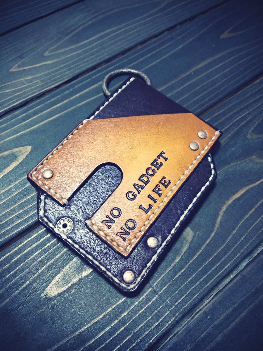 leather_luke's tweet photo. こだわりの #ハンドメイド #レザー
各社 #スマートフォン 対応アクセサリー等を販売

orizontas03カスタムメイド
パスケース

#パスケース
#passcase
#カードケース
#cardcase https://t.co/JiiIrh6Yg0