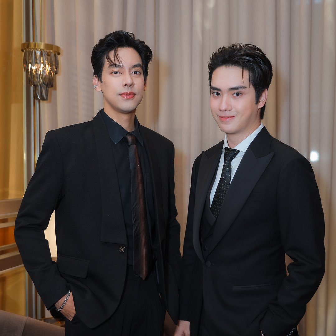 mrschoi_407's tweet photo. Husbands ❤️🔥
Tae ☀️ TEe 🌻
@tae_darvid
@Tee_Jaruji
#TaeTee
#TaeDarvid
#TEeThanapon
#ForthBeam https://t.co/L3k8yey5vF