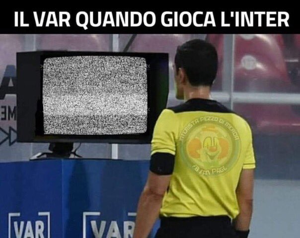 liborio74742640's tweet photo. @calciomercatoit Anche l’arbitro giocano”in modo divino”😂😂😂 https://t.co/LpYHTvePD2