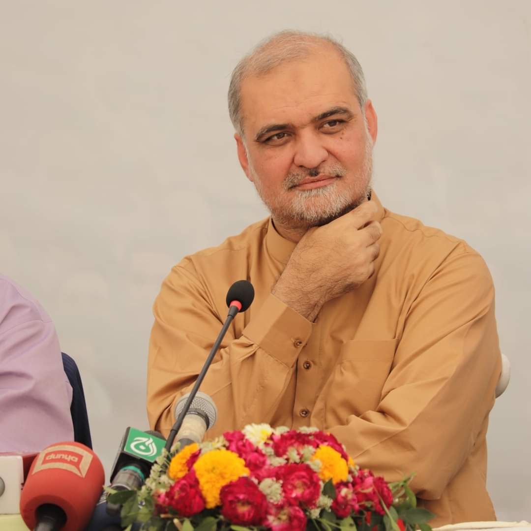 m_hamzaramzan's tweet photo. ہوا ہے گو تند و تیز لیکن چراغ اپنا جلا رہا ہے
وہ مرد درویش جس کو حق نےدیے ہیں انداز خسروانہ

#Respect_HafizNaeem https://t.co/8czkH3rAQU