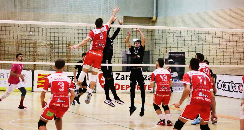 DEPORTES | El <a href="/ClubVoleibolZGZ/">Club Voleibol Zaragoza</a> cae frente a la UD Ibiza en un partido agónico: arainfo.org/?p=282363

El  encuentro se resolvió en el "tie break". Con el resultado de esta jornada  el club zaragozano ocupa la séptima plaza del Grupo C de la Superliga  2.