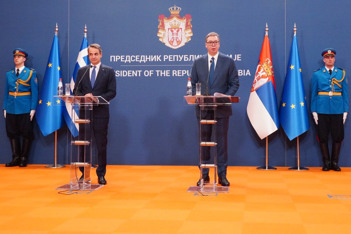 sns_srbija's tweet image. Председник Републике Србије Александар #Vucic @avucic рекао је да је срећан што Србија и Грчка негују добре пријатељске и братске односе и што је са председником Владе Грчке Киријакосом Мицотакисом разговарао о свим аспектима билатералне сарадње. sns.org.rs/novosti/vesti/…