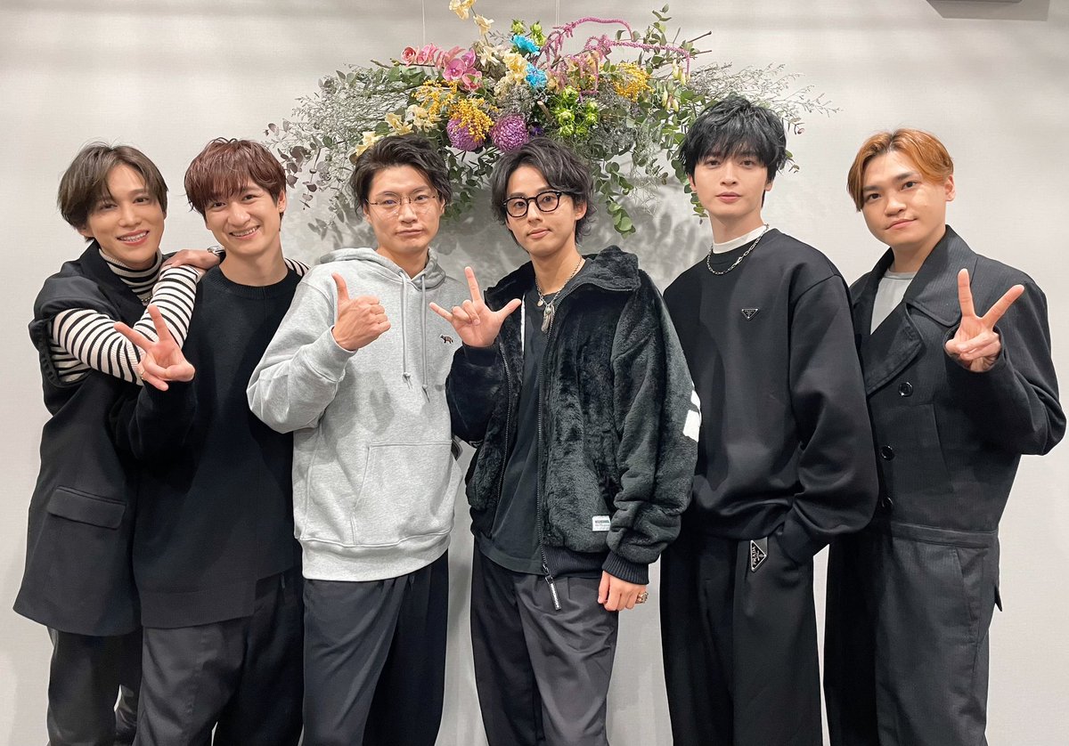 KMF2_0810MENT's tweet photo. 本日は #茶封筒の日 💐
 デビューが決定してから13年。
いつもたくさんの応援を
ありがとうございます🙇🏻‍♂️✨

みなさんに支えられながら
キスマイはこれからも進んでいきます💪🏻

#茶封筒の日キスマイGO 🛼

引き続き応援よろしくお願いいたします❕ https://t.co/TsnjpW87yl