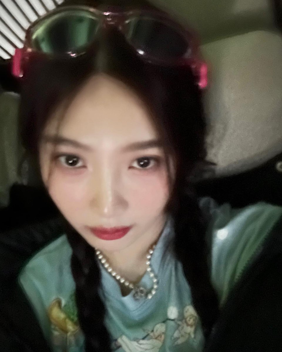 joystgrm's tweet photo. @RVsmtown [INSTAGRAM POST] - 9P

💘
https://t.co/rvHoI8pySo

@RVsmtown #RedVelvet #레드벨벳 #Joy #조이 #Chill_Kill 
240212 · 19:40:02 KST https://t.co/GdhPhGXXGd