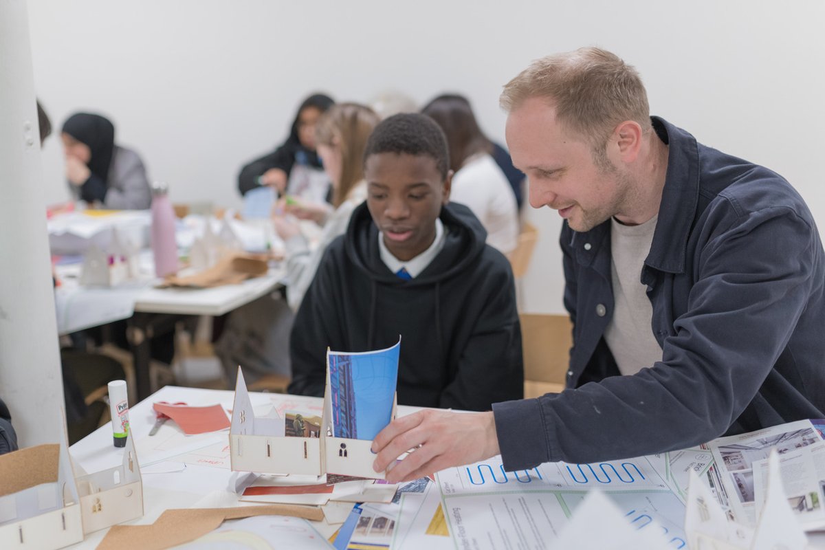 Design West tweet media