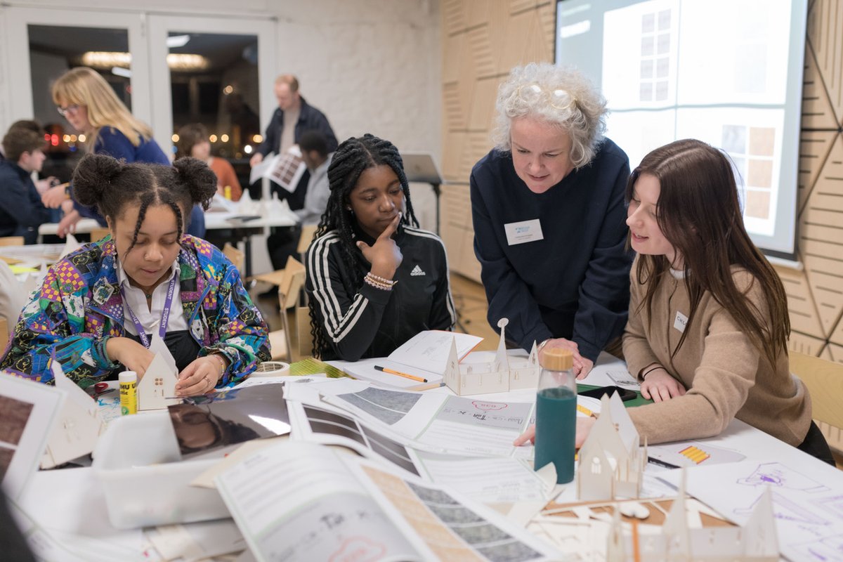 February's #ShapeMyCity session with @FCBStudios looked at #sustainablearchitecture. Thanks to: David Harris Chloe Pitts Tom Fowlie Nathan Fairbrother Holly Williams ...for leading an inspiring session! #architecture #CreativeReuse #retrofit #designwest Photos @blikmo