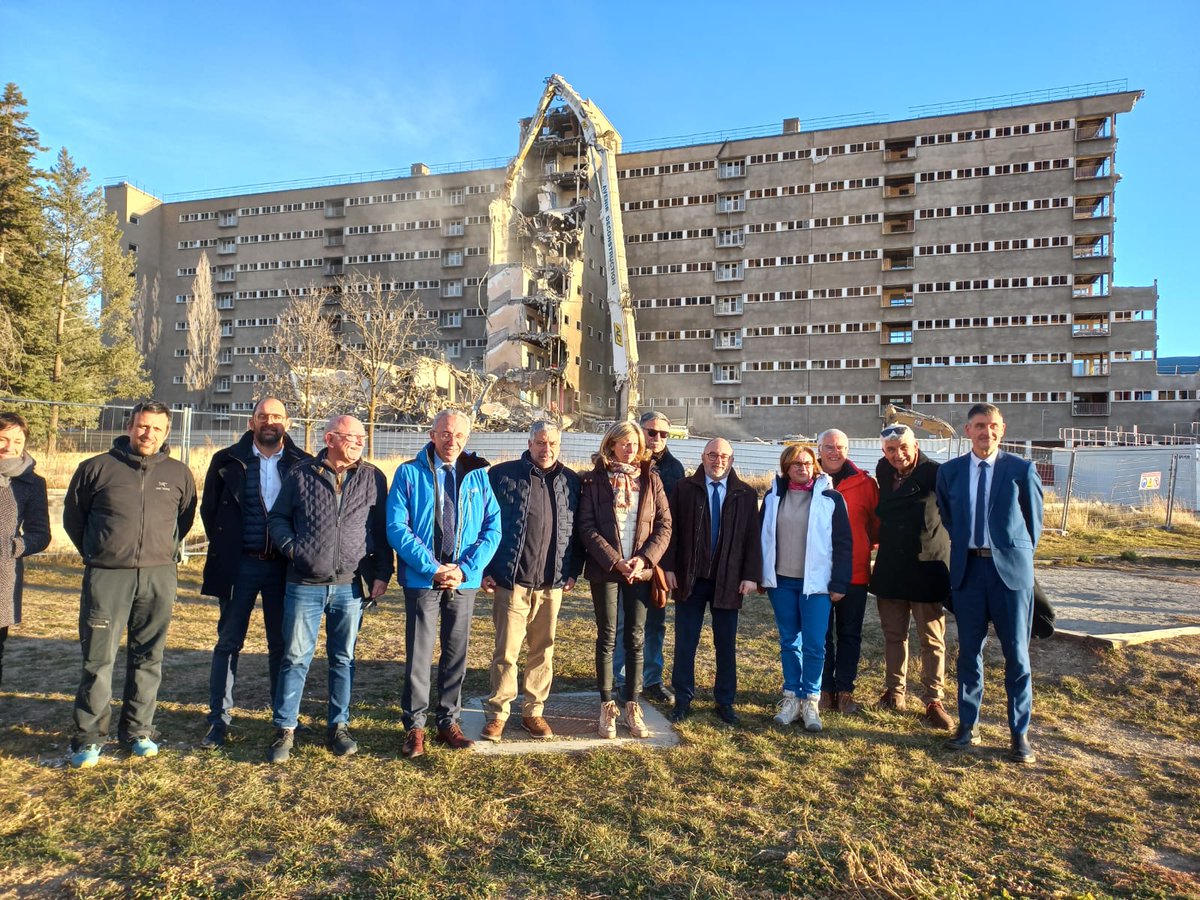 🏔️Lancement  en présence de Thierry BONNIER, préfet des Pyrénées Orientales, du  projet de déconstruction/reconversion du bâtiment de la Perle Cerdane à  Osséja.

‌🤝Projet exemplaire sur le plan environnemental et  économique porté par l'ALEFPA et soutenu collectivement par