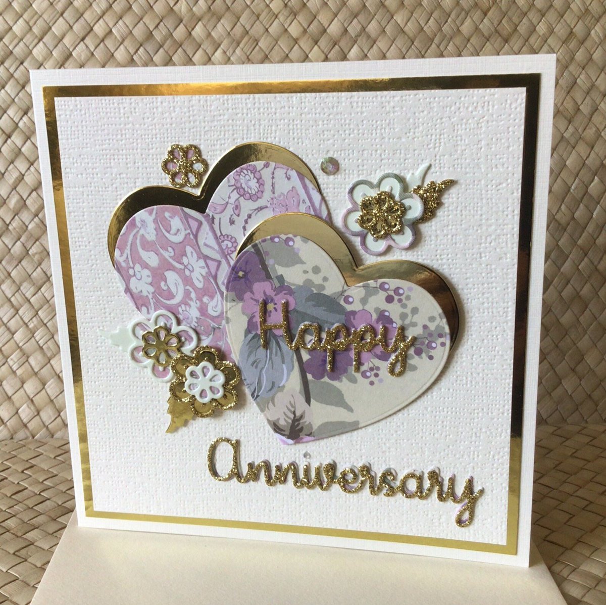 Unique handmade cards for special occasions - commissions welcome 🤗 
Wedding Anniversary Card - Lilac and Gold Hearts and Florals by AllaCartaCards etsy.me/47PyU4F 

#elevenseshour #shopsmalluk #mhhsbd #createuk