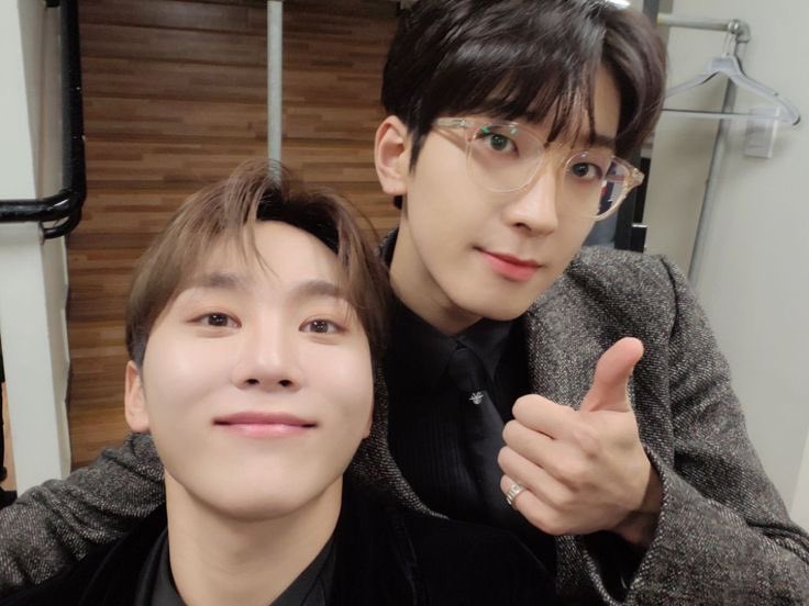 <a href="/sceantry/">ai</a> Us