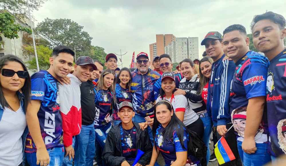 Con el espíritu libertario de nuestra Juventud y el compromiso absoluto con la independencia y soberanía de nuestra Patria, iniciamos una nueva semana de trabajo, alegría y bendiciones ¡Feliz lunes de Carnaval! ¡Feliz Día de la Juventud! #PáezProduceYCrece