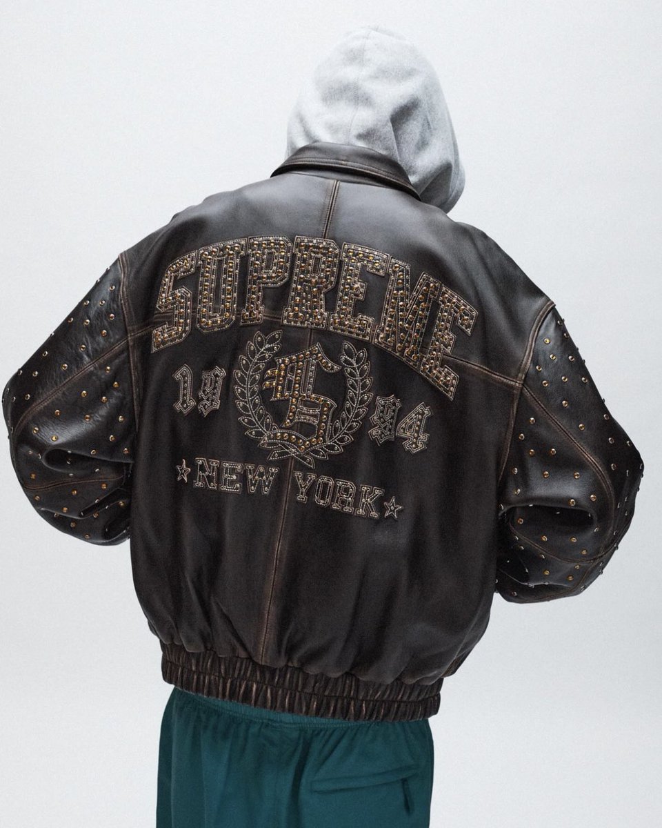 Supreme SS24 Lookbook!🖤