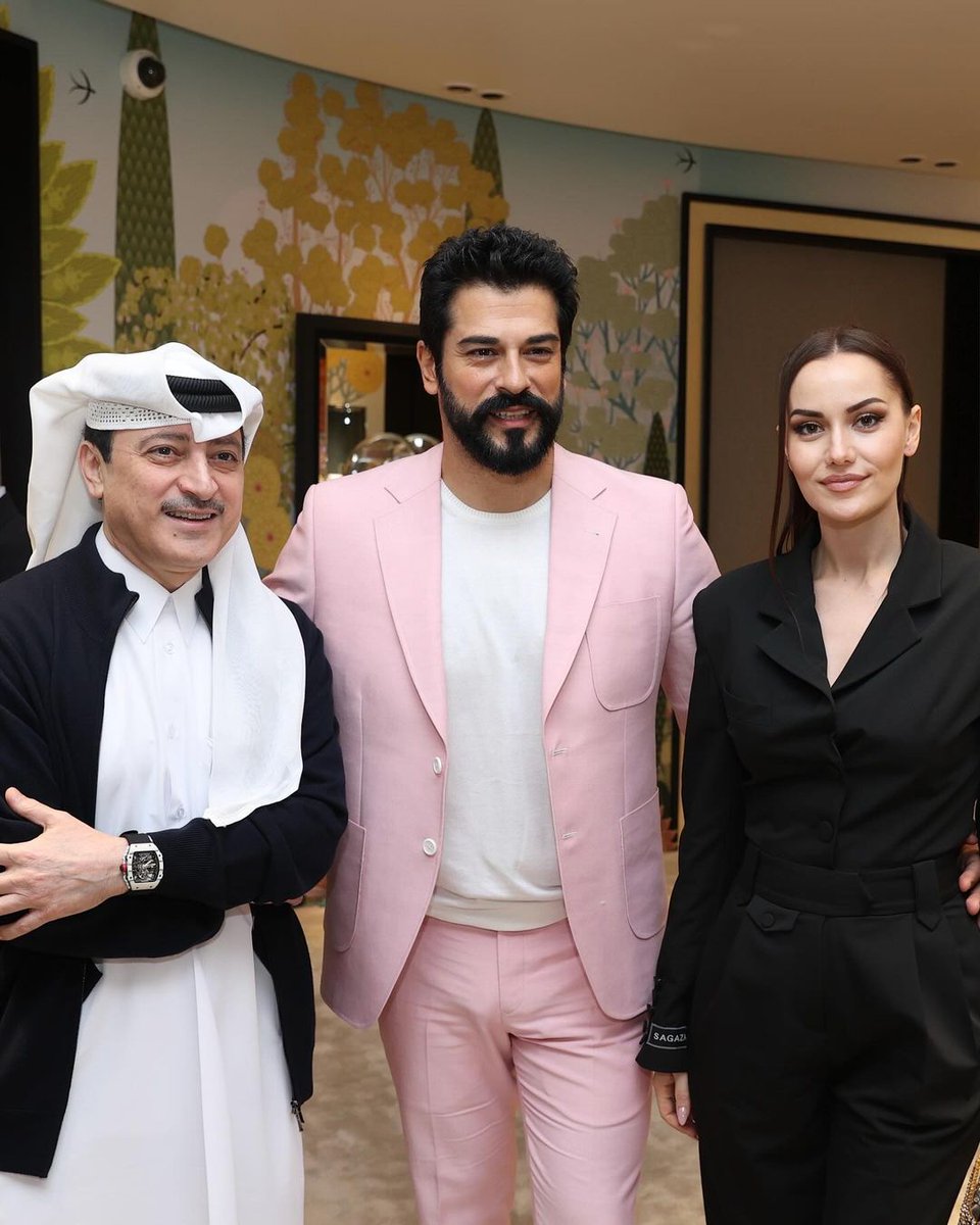 BurakEtkinlik's tweet photo. 📸 #Fahbur 🤍❤️ #Qatar 💫
#BurakÖzçivit #Fahriyeevcen https://t.co/U1EONjNhUL