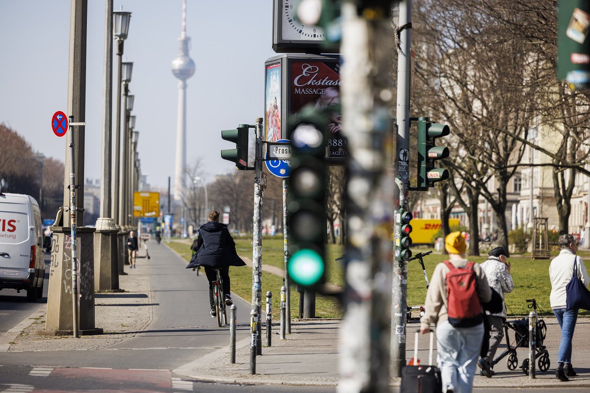 Bei unserer geplanten #Radschnellverbindung 'Ost-Route' stecken wir gerade mitten in der Entwurfsplanung. Welche Hinweise uns von der @SenStadtBerlin nach Prüfung der Vorplanungsunterlagen mitgegeben wurden, lest ihr hier: infravelo.de/meldung/pruefh…