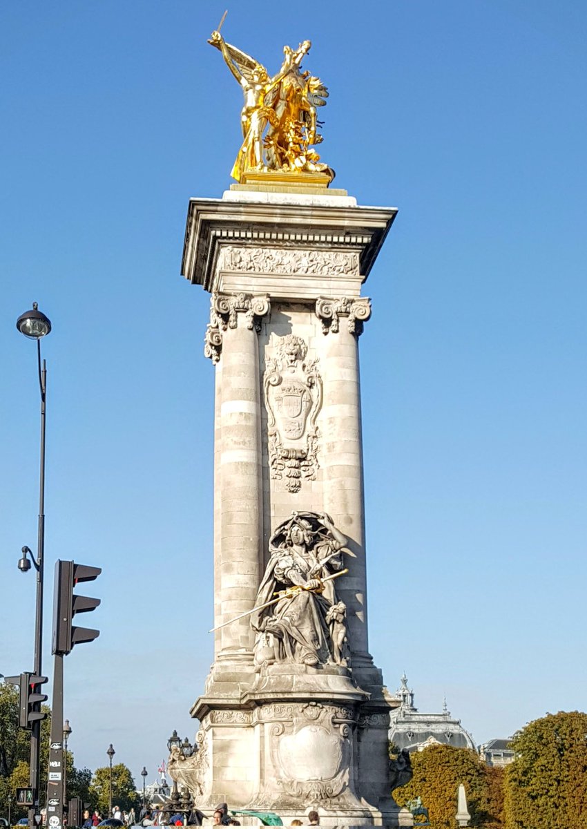 MichelleMoggio's tweet photo. Sunny skies bolster the splendor of a #pillar erected for the 1900 #Paris World's Fair #TheParisEffect #history #PontAlexandre #bridge #travel https://t.co/kSTgLeln53