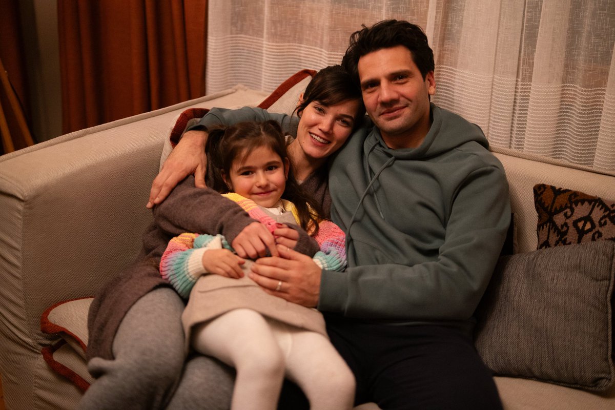 RomdhaniYosr's tweet photo. The cutest family ever 😭💗💗
#kayas #ilceymer #yargi https://t.co/0nIs4N7Z5Y