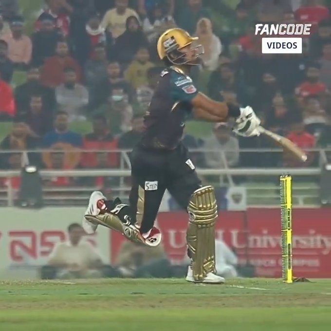 What a HIT (wicket) 🫣 📹 Credits: Twitter/FanCode