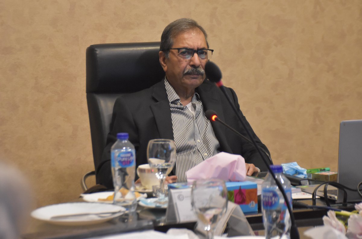 PPHIOFFICIAL's tweet photo. 📢 The 42nd Board of Directors Meeting of PPHI Sindh convened to review the organization's quarterly progress. Chaired by Mr. Fazal-ur-Rehman, the meeting aimed to enhance healthcare delivery across Sindh. Stay tuned for updates on our ongoing initiatives! #PPHISindh https://t.co/mpYAiSoDhd