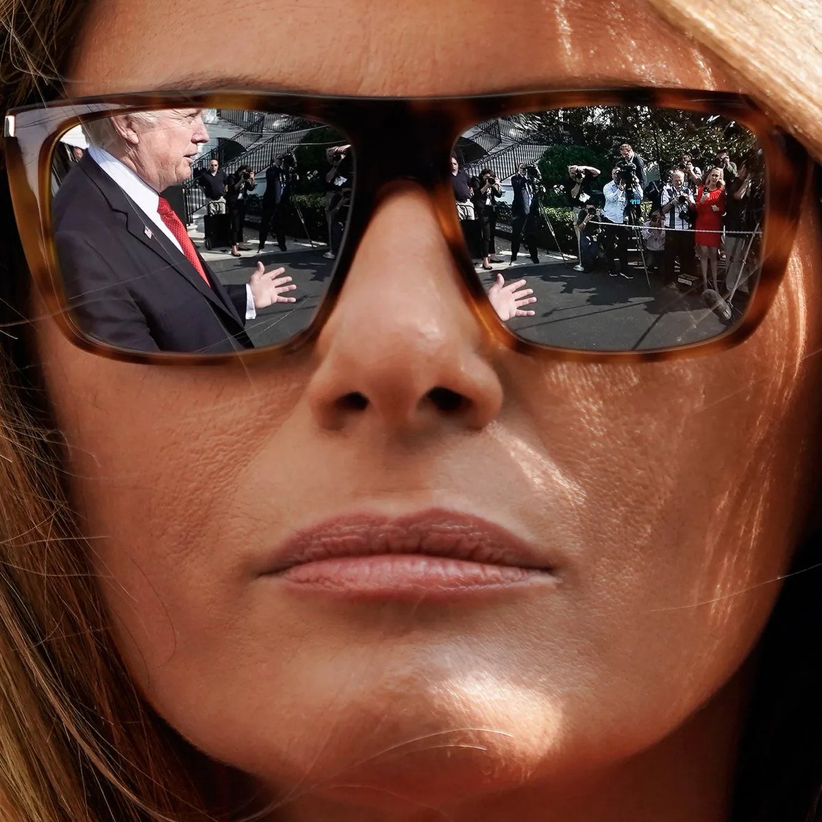 NotQuiteAlien's tweet image. Where is Melania?
