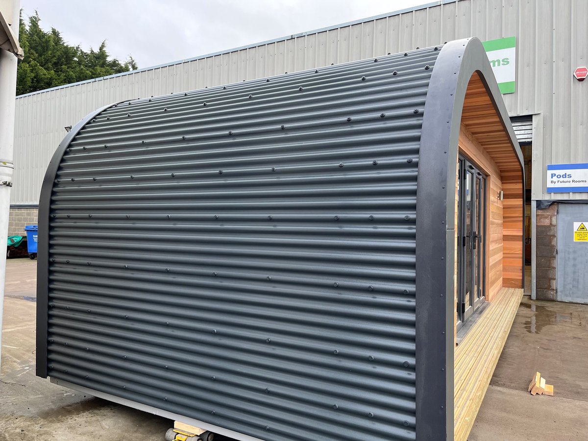 The first of our eye-catching Escape Pods has arrived at its new home on the Isle of Skye! One of the models in our new range of pods, it’s as stunning on the outside as it is stylish on the inside. Visit our website to find out more! #glamping #ukbiz #Scotland