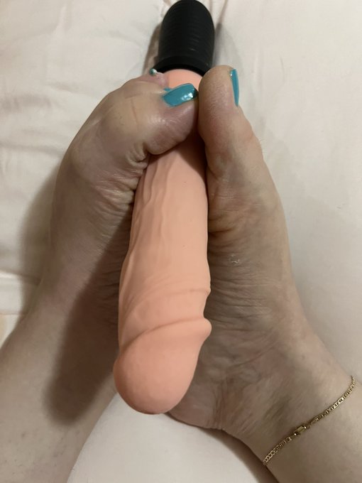 Follow me on onlyfans come watch my videos and sexy pictures https://t.co/L9dZdh7Jn5<a href="/tag/newprofilepic"class="tags"><span>#newprofilepic</span></a>