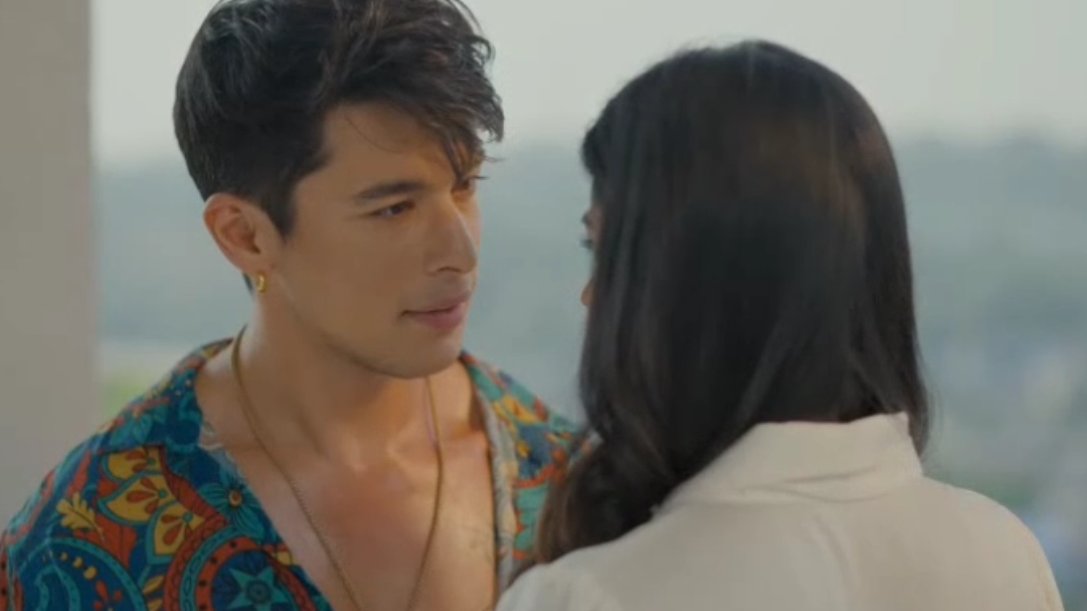 JazzSilva_3's tweet photo. How Jigar goes from 🔥🥵 to 🤌😍
#JiNt vs #JiNeri
And I can't choose 😭
#JabMilaTu #JabMilaTuOnJioCinema
#PratickSejpal #PratickFam
#PratikSehajpal #PratikFam
#PratickasJigar #PratikasJigar
#EishaSingh #AlishaChopra https://t.co/PUUCac2N6W
