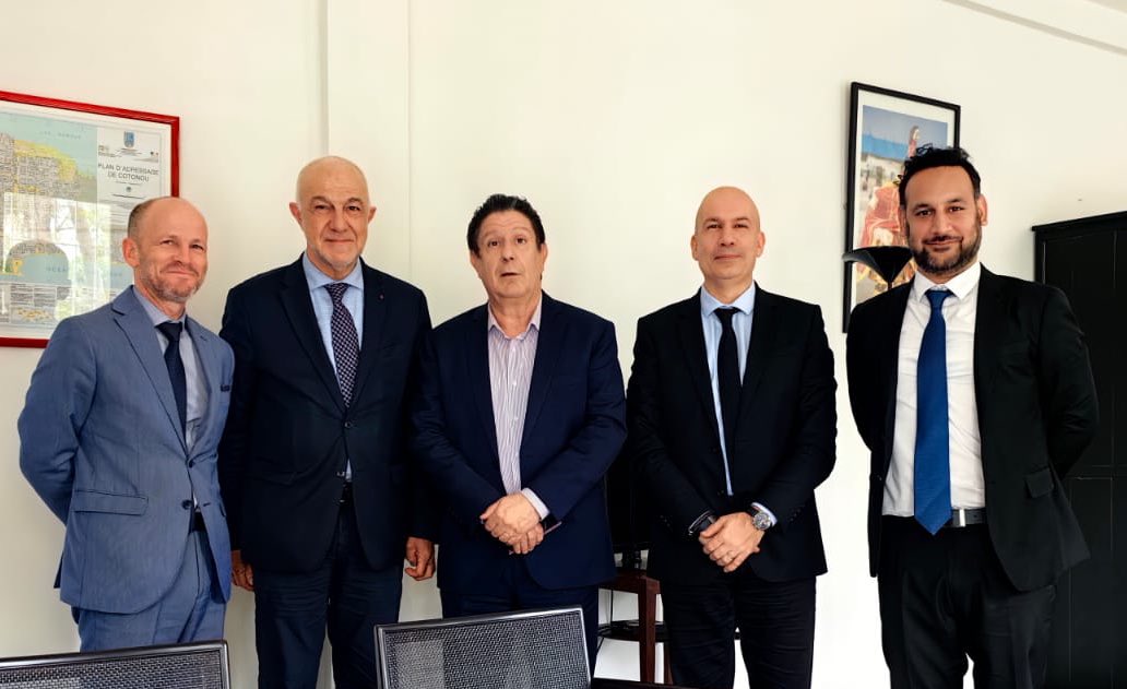 AmisMasMathieu's tweet image. #Cotonou #Bénin, avec délégation C&amp;amp;D-#FIGS, RV avec SE #MarcVizy ambassadeur de #France. Autres RV à venir: @CampusFrance, @AFD_France, Agence campus @SemeCity ( projet de hub universitaire lancé par le Président de la République @PatriceTalonPR).