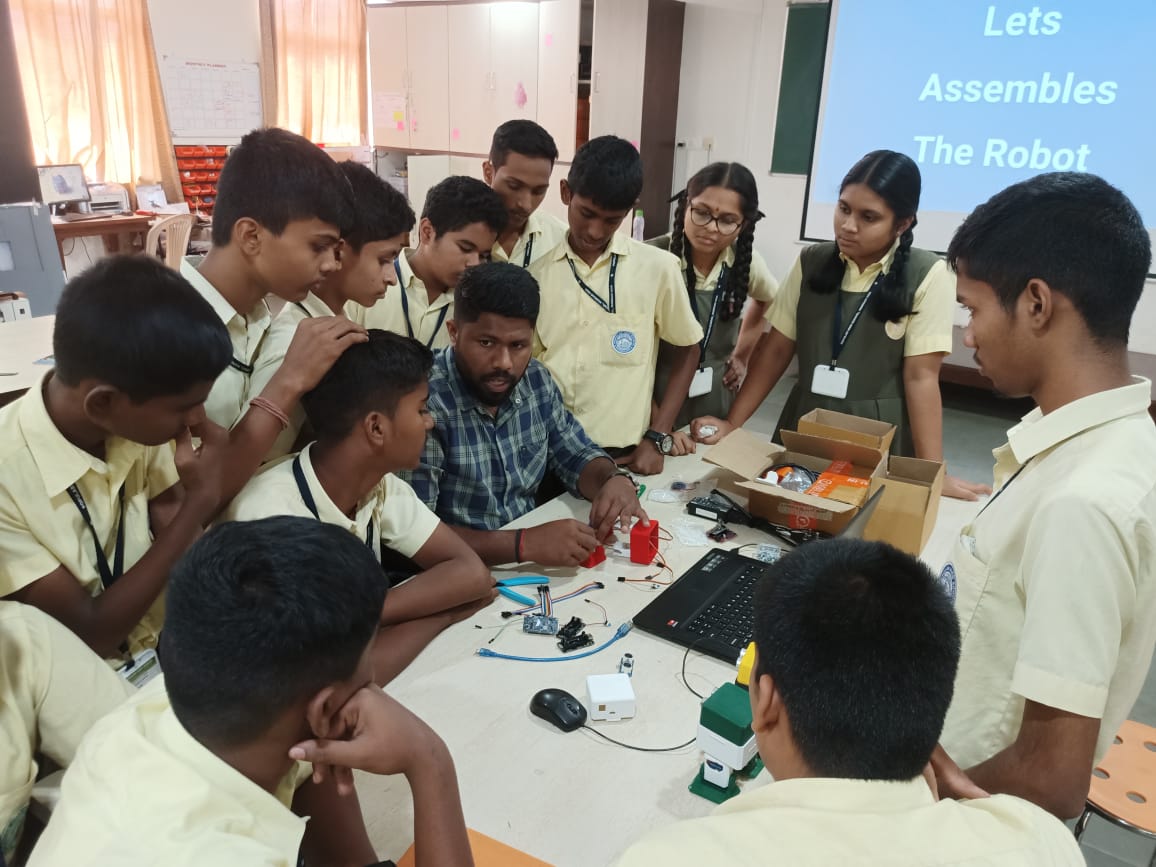 Our recent Think Design and Prototyping session at Popular High School, Margao, was a journey into the fascinating realms of 3D printing and robotics. 

#InnovationJourney #3DPrintingMagic #RoboticsWorkshop #InspireAndInnovate #GoaStateInnovationCouncil