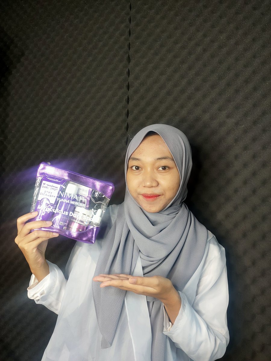 FitriaNafisa's tweet photo. Rekomendasi skincare untuk mencerahkan memudarkan dark spot bekas jerawat ala Naff 🥰
Beli di Racun Shopee
Animate Miraculous Dark Spot Series 5in1 @animateofficial.id
👇
https://t.co/1tGwrWFQI1
#bedamasalahbedasolusi #cantikgakharusmahal #hidupkancantikmu #MiracleIsPossible https://t.co/QDUWXoqwqN